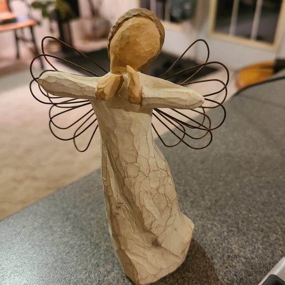 Willow Tree Angel of Happiness 5 & 1/4" - Picture 6 of 6